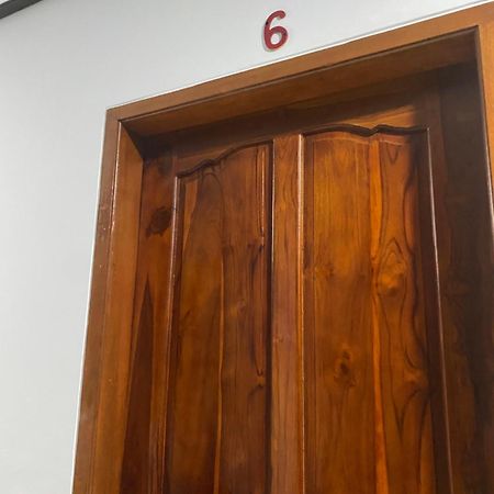 Taman Ratih Guest House Чангу Екстер'єр фото